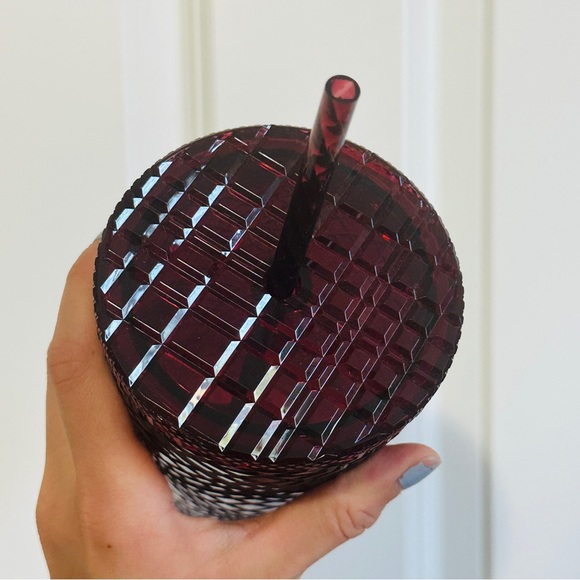 🍷NEW🍷 Starbucks Ruby Red Diamond Jewel Grande Tumbler - Picture 3 of 3